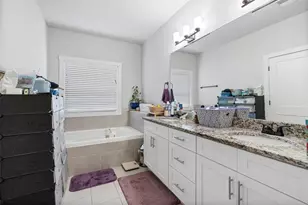 2415 Misty Hollow Pl, Atlanta, GA 30337 - Photo 18