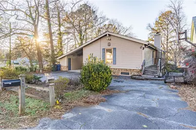 8704 Lake Drive, Snellville, GA 30039 - Photo 16