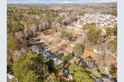 7562 Asbury Manor Drive, Lithonia, GA 30058 - Photo 34