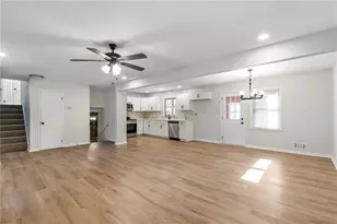 7562 Asbury Manor Dr, Lithonia, GA 30058 - Photo 6