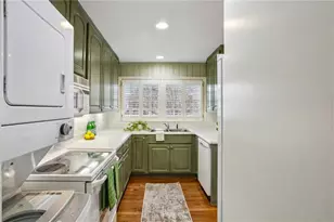 2556 Defoors Ferry Rd NW, Atlanta, GA 30318 - Photo 4