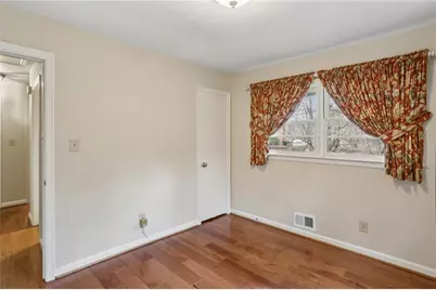 2556 Defoors Ferry Road NW, Atlanta, GA 30318 - Photo 18