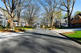 215 Woodchase Close NE, Atlanta, GA 30319 - Photo 52