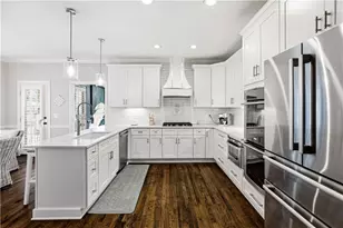 215 Woodchase Close NE, Atlanta, GA 30319 - Photo 14