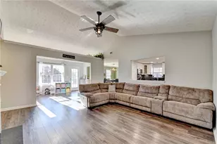 1318 Cascade View Dr, Grayson, GA 30017 - Photo 4