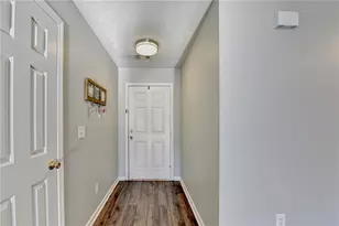 1318 Cascade View Dr, Grayson, GA 30017 - Photo 2