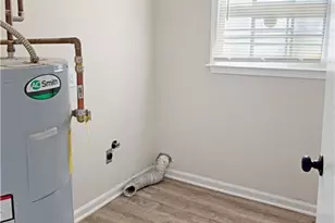 5343 Ridgemere Ct, Stone Mountain, GA 30083 - Photo 8