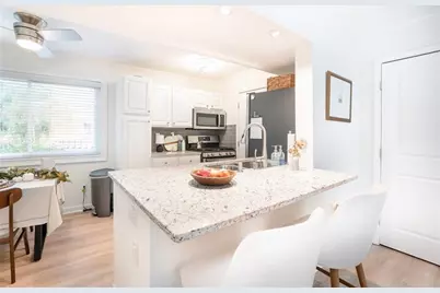 100 Biscayne Drive NW #D1, Atlanta, GA 30309 - Photo 8