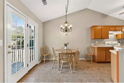 443 Beacon Drive, Maysville, GA 30558 - Photo 8