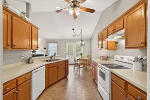 443 Beacon Dr, Maysville, GA 30558 - Photo 10