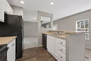 5458 Rolling Oak Ln, Buford, GA 30518 - Photo 8