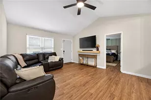 250 Prestigious Pl, Senoia, GA 30276 - Photo 4