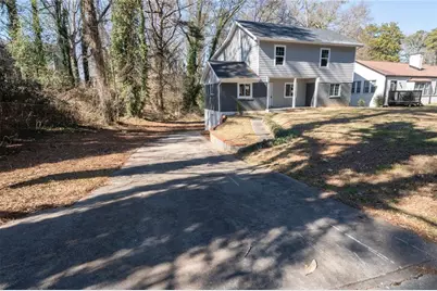 1471 Centra Villa Drive SW, Atlanta, GA 30311 - Photo 2