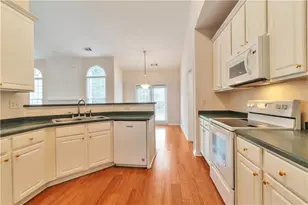 6231 Mountain Ridge Cir, Sugar Hill, GA 30518 - Photo 14