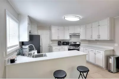 865 Oakhill Court, Stone Mountain, GA 30088 - Photo 10