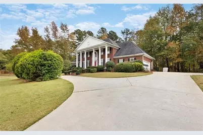 110 Emerald Lake Drive, Fayetteville, GA 30215 - Photo 2