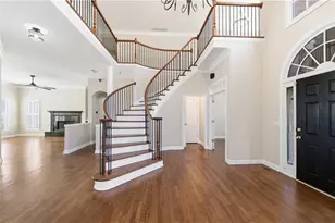 230 Leaf Ct, Alpharetta, GA 30005 - Photo 2