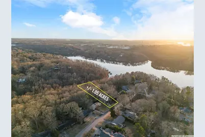 825 Beverly Drive, Gainesville, GA 30501 - Photo 2