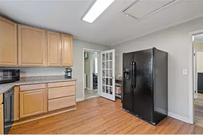 238 Crescent Circle SW, Marietta, GA 30064 - Photo 10