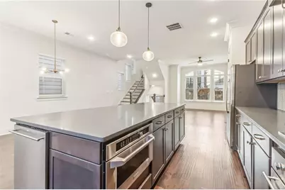 621 Broadview Terrace NE, Atlanta, GA 30324 - Photo 10