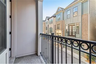 621 Broadview Terrace NE, Atlanta, GA 30324 - Photo 14