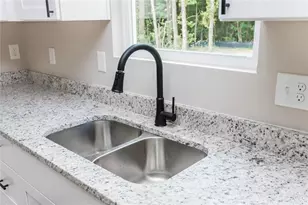 512 Branch St, Cedartown, GA 30125 - Photo 14