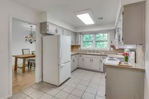 2474 Northlake Ct, Atlanta, GA 30345 - Photo 12