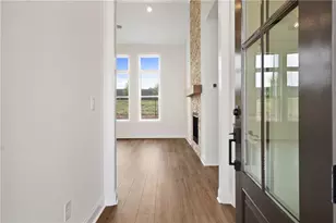 567 Pearl St, Cumming, GA 30040 - Photo 2