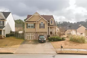 1066 Mcduffie Cir, Douglasville, GA 30134 - Photo 2
