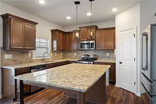 9240 Holly Wood Dr, Gainesville, GA 30506 - Photo 12