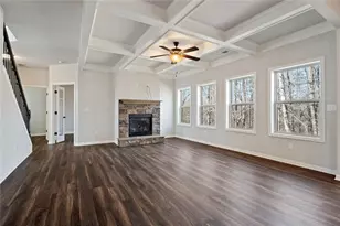 9240 Holly Wood Dr, Gainesville, GA 30506 - Photo 12