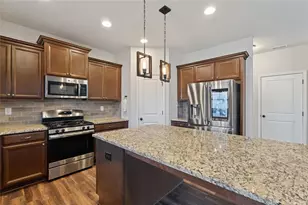 9240 Holly Wood Dr, Gainesville, GA 30506 - Photo 16