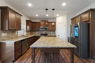 9240 Holly Wood Dr, Gainesville, GA 30506 - Photo 14