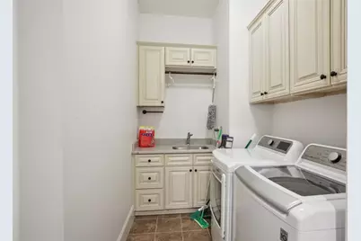 525 Forest Hills Drive, Atlanta, GA 30342 - Photo 26