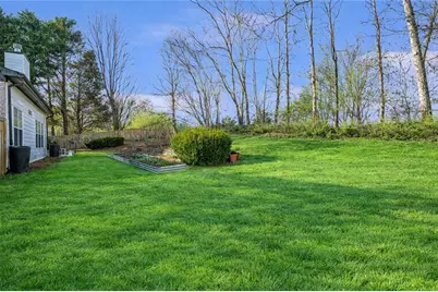 1075 Julius Drive, Suwanee, GA 30024 - Photo 18