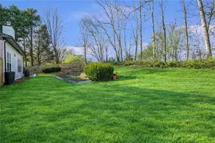 1075 Julius Dr, Suwanee, GA 30024 - Photo 18