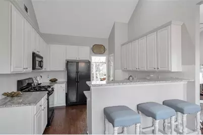 1075 Julius Drive, Suwanee, GA 30024 - Photo 8