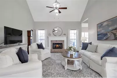 1075 Julius Drive, Suwanee, GA 30024 - Photo 4