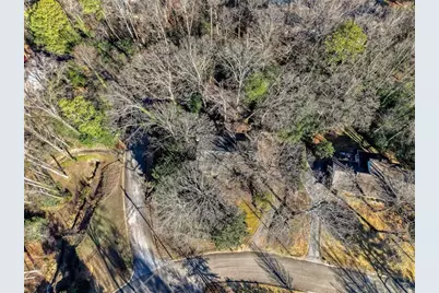 6340 Aberdeen Drive NE, Sandy Springs, GA 30328 - Photo 4