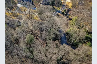 6340 Aberdeen Drive NE, Sandy Springs, GA 30328 - Photo 10