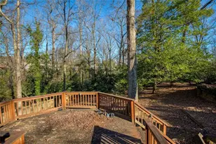 6340 Aberdeen Dr NE, Sandy Springs, GA 30328 - Photo 6