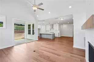 563 Pearl St, Cumming, GA 30040 - Photo 12