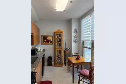 2626 Peachtree Road NW #704, Atlanta, GA 30305 - Photo 6