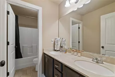 1050 Silver Thorne Drive, Loganville, GA 30052 - Photo 44