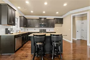 1050 Silver Thorne Dr, Loganville, GA 30052 - Photo 14