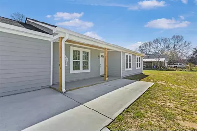 2001 Raymonds Drive, Loganville, GA 30052 - Photo 4