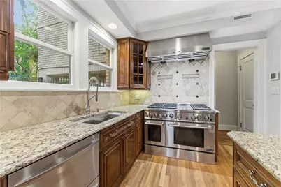 685 E Morningside Drive NE, Atlanta, GA 30324 - Photo 18