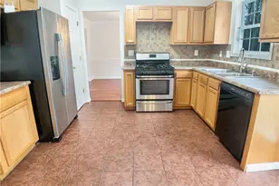 863 Langley View Ct, Loganville, GA 30052 - Photo 2