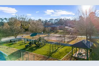 336 Gordon St, Jefferson, GA 30549 - Photo 18