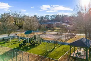 336 Gordon St, Jefferson, GA 30549 - Photo 18